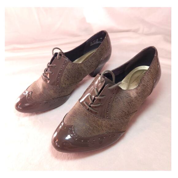 Soft Style Women's Gianna Dress Pump 8.5 Medium, Brown Tan /Patent - Picture 2 of 9